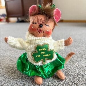 Annalee ‘Kiss Me I’m Irish’ Mouse Doll
